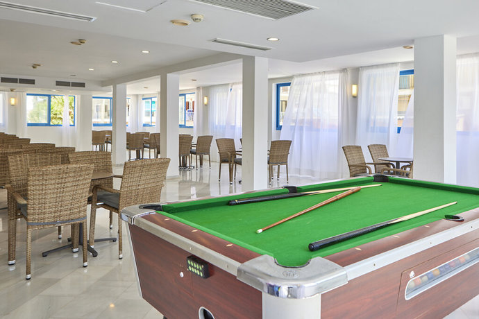 Imagen de los interiores del Hotel Ilusion Vista Blava. Foto 22