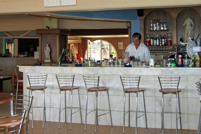 Imagen general del Hotel Ilyssion. Foto 4