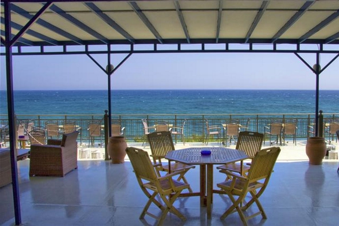 Imagen general del Hotel Ilyssion. Foto 11