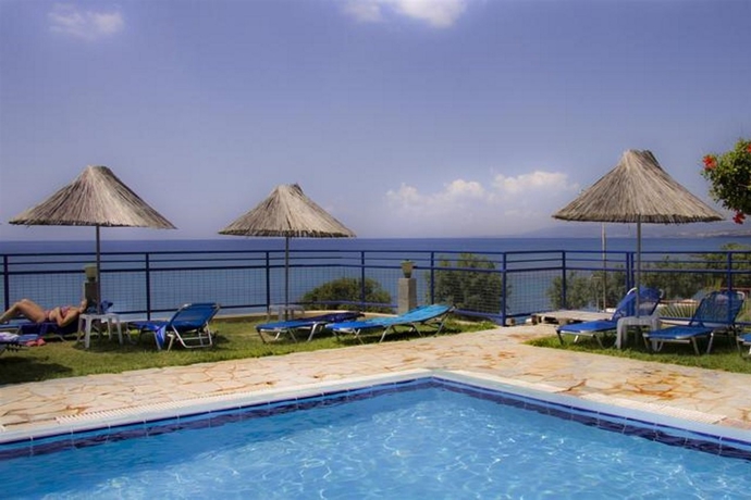 Imagen general del Hotel Ilyssion. Foto 14