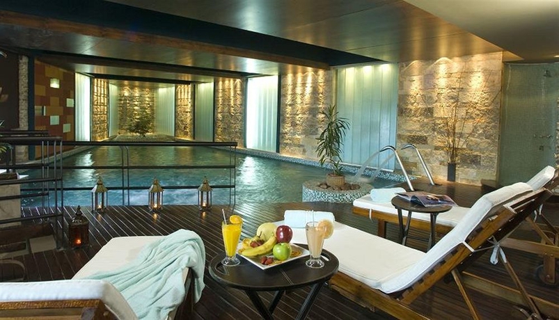 Imagen de la piscina del Hotel Imago and Spa. Foto 8