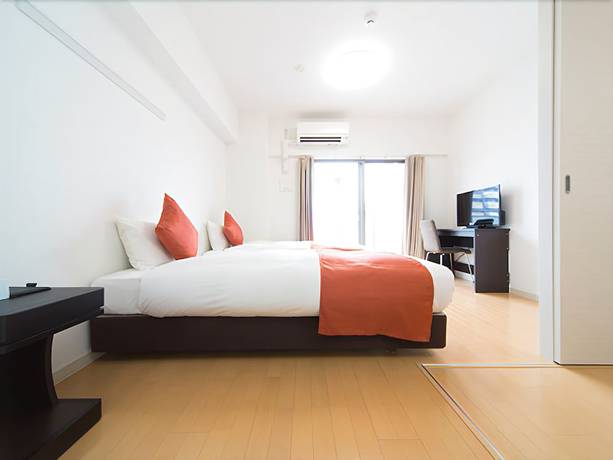 Imagen de la habitación del Hotel Imazato Crystal Hotel. Foto 5