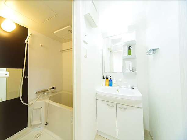 Imagen de la habitación del Hotel Imazato Crystal Hotel. Foto 13
