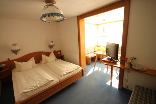 Imagen de la habitación del Hotel Imbery. Foto 12
