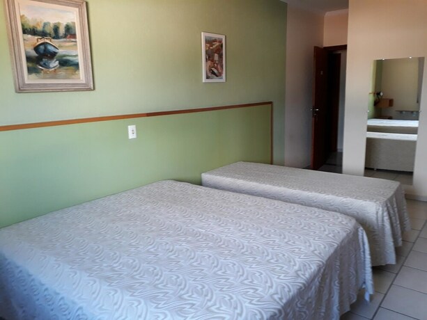 Imagen de la habitación del Hotel Imigrantes. Foto 22