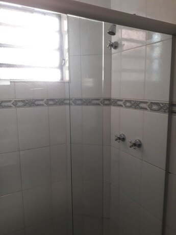 Imagen de la habitación del Hotel Imigrantes. Foto 33