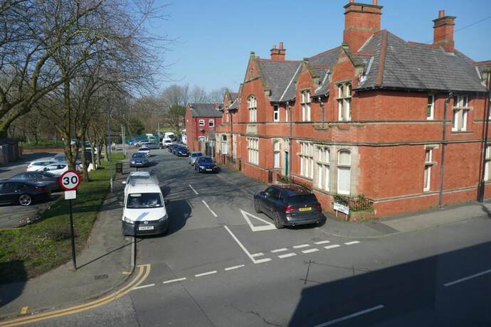 Imagen general del Hotel Immaculate 12-bed House Good Amenities in Wigan. Foto 9