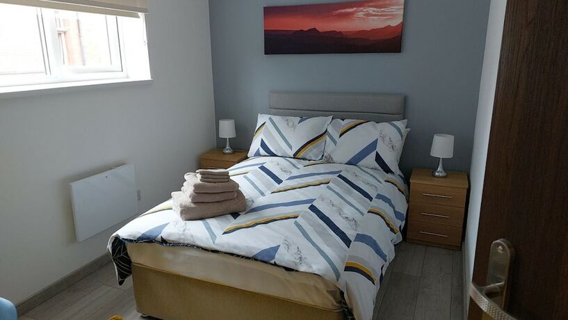 Imagen general del Hotel Immaculate 12-bed House Good Amenities in Wigan. Foto 10