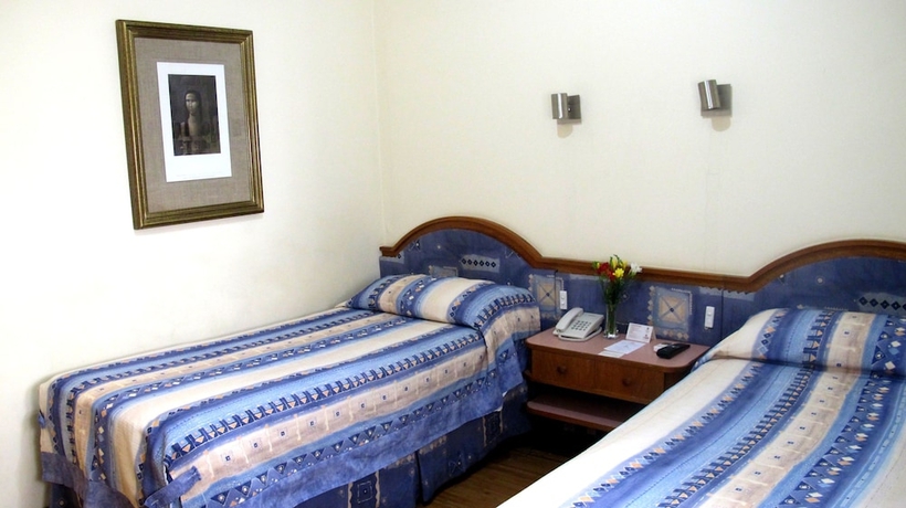 Imagen de la habitación del Hotel Impala. Foto 4