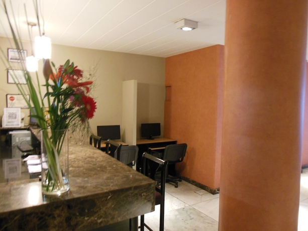 Imagen de los interiores del Hotel Impala. Foto 19