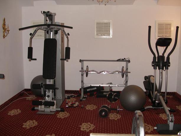 Imagen de los interiores del Hotel Imparatul Romanilor. Foto 11