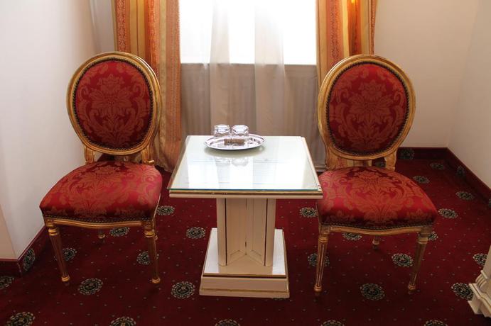 Imagen de la habitación del Hotel Imparatul Romanilor. Foto 7