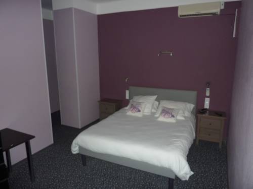 Imagen de la habitación del Hotel Imp&eacute;rator, BEZIERS. Foto 7