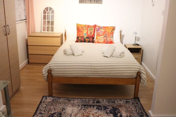 Imagen de la habitación del Hotel Impeccable Spacious 6-bed House in Romford. Foto 15