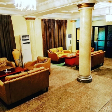 Imagen de los interiores del Hotel Impeccable by HomeVille Plus Benin. Foto 17