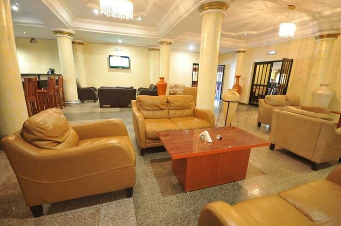 Imagen de los interiores del Hotel Impeccable by HomeVille Plus Benin. Foto 19