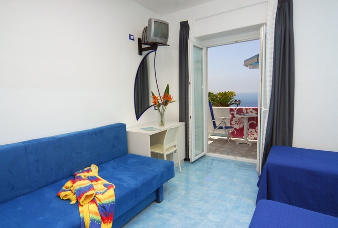 Imagen de la habitación del Hotel Imperamare. Foto 3