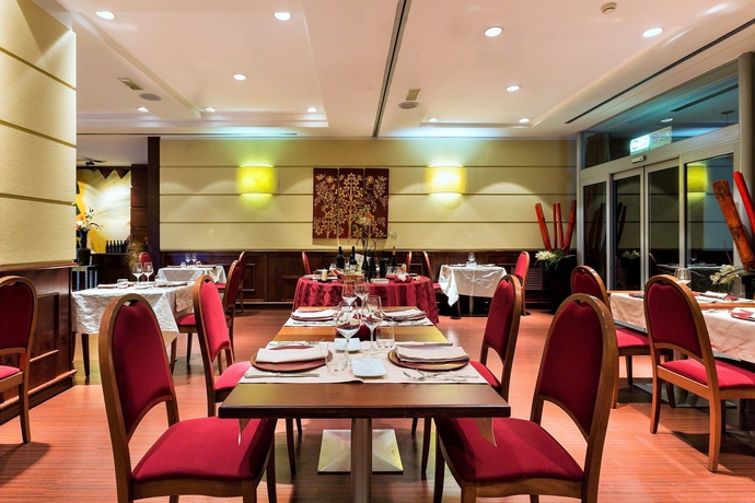 Imagen del bar/restaurante del Hotel Imperatori. Foto 4