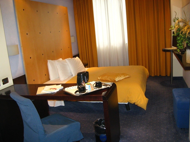 Imagen de la habitación del Hotel Imperatori. Foto 9