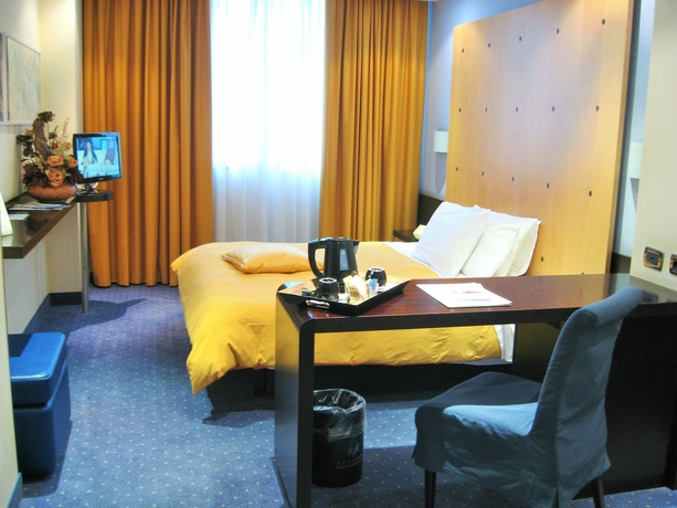 Imagen de la habitación del Hotel Imperatori. Foto 10