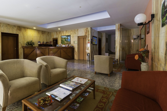 Imagen de los interiores del Hotel Imperatriz. Foto 18