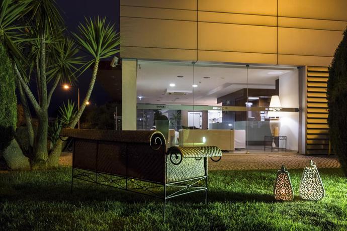 Imagen de los exteriores del Hotel Imperhotel. Foto 4