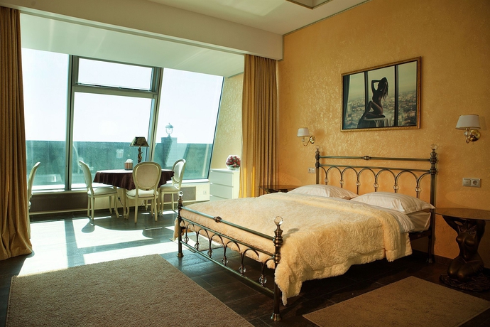 Imagen de la habitación del Hotel Imperia City. Foto 5