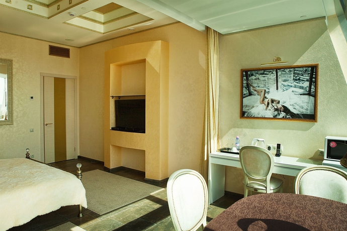 Imagen de la habitación del Hotel Imperia City. Foto 15