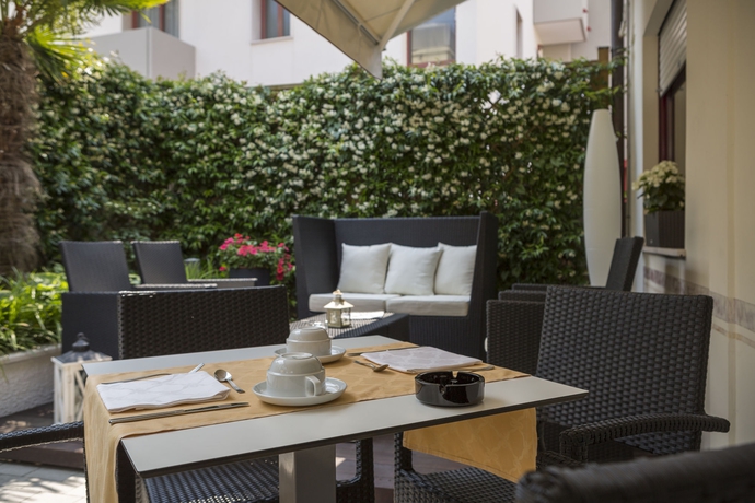 Imagen del bar/restaurante del Hotel Imperia, Lido Di Jesolo. Foto 7