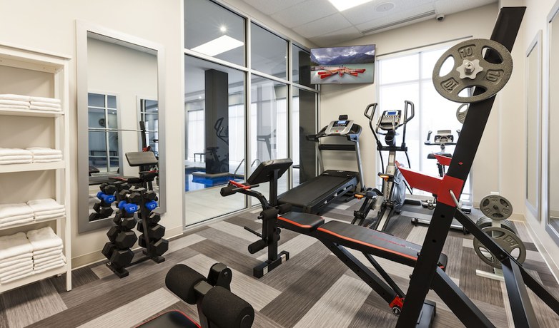 Imagen de los interiores del Hotel Imperia and Suites Boucherville. Foto 17