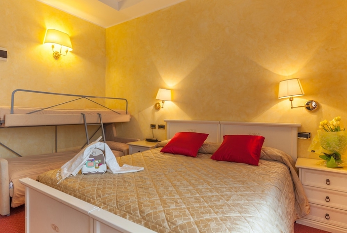 Imagen de la habitación del Hotel Imperial Beach. Foto 16