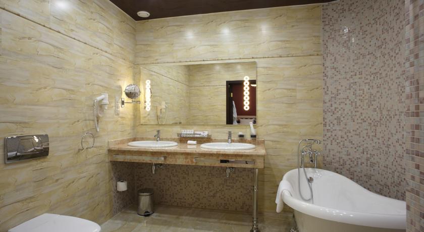 Imagen de la habitación del Hotel Imperial Club Delux. Foto 3