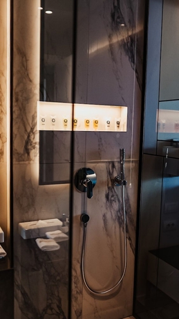 Imagen de la habitación del Hotel Imperial Conference and Spa. Foto 15