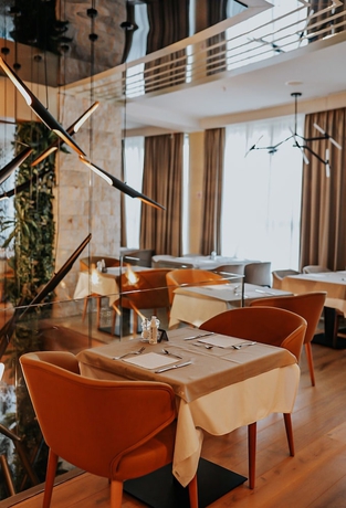 Imagen del bar/restaurante del Hotel Imperial Conference and Spa. Foto 5