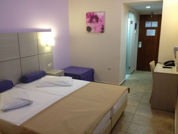 Imagen de la habitación del Hotel Imperial, Cos Ciudad. Foto 8