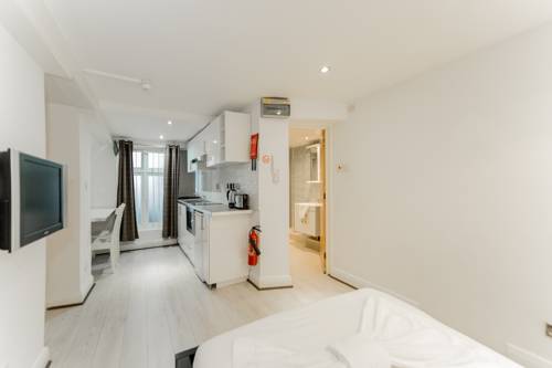 Imagen de la habitación del Hotel Imperial Court Studios. Foto 3