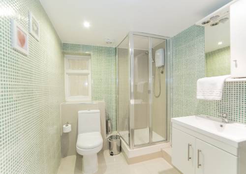 Imagen de la habitación del Hotel Imperial Court Studios. Foto 5