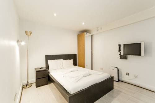 Imagen de la habitación del Hotel Imperial Court Studios. Foto 7