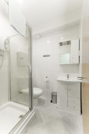 Imagen de la habitación del Hotel Imperial Court Studios. Foto 9