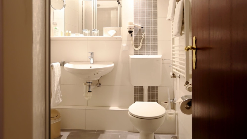 Imagen de la habitación del Hotel Imperial, Ehrenfeld. Foto 16