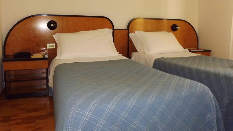 Imagen de la habitación del Hotel Imperial, Garda. Foto 6