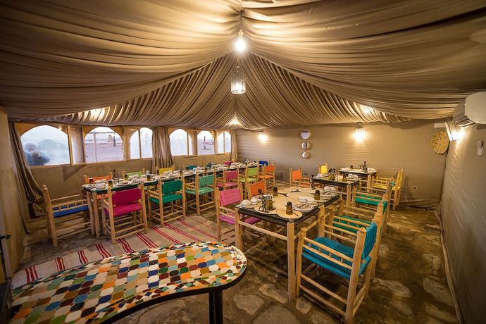 Imagen del bar/restaurante del Hotel Imperial Glory Lodges. Foto 6