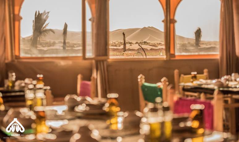 Imagen del bar/restaurante del Hotel Imperial Glory Lodges. Foto 10