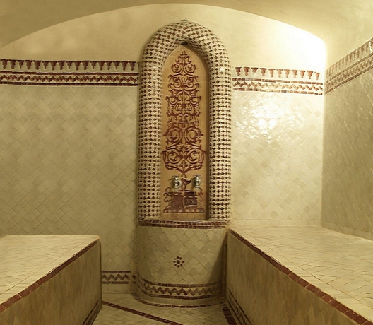 Imagen de la piscina del Hotel Imperial Holiday and Spa. Foto 14