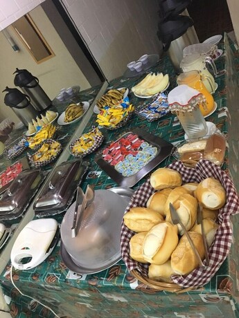 Imagen del bar/restaurante del Hotel Imperial Inn, Sao Caetano do Sul. Foto 17