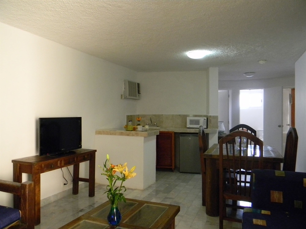 Imagen de los interiores del Hotel Imperial Laguna Faranda. Foto 11