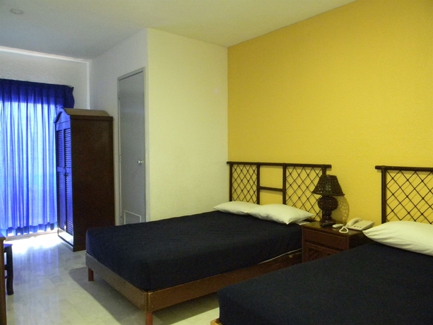 Imagen de la habitación del Hotel Imperial Laguna Faranda. Foto 5