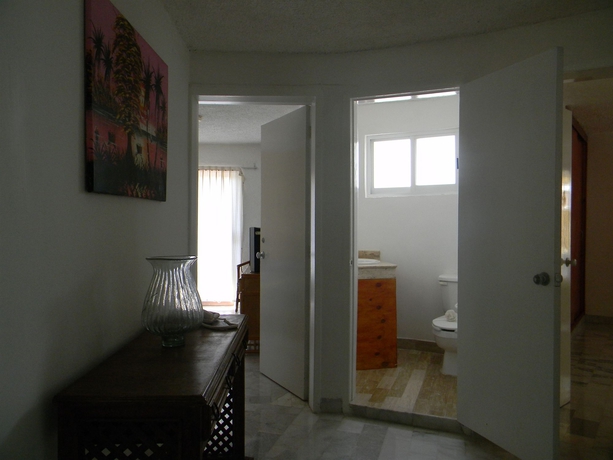 Imagen de la habitación del Hotel Imperial Laguna Faranda. Foto 6