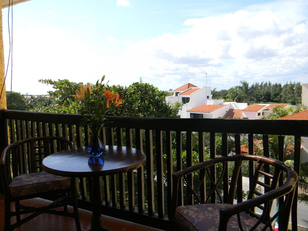 Imagen de la habitación del Hotel Imperial Laguna Faranda. Foto 9