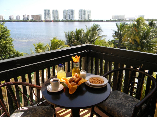 Imagen de la habitación del Hotel Imperial Laguna Faranda. Foto 10